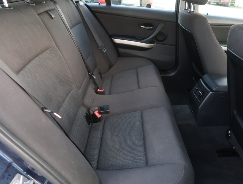 BMW 3, 2011