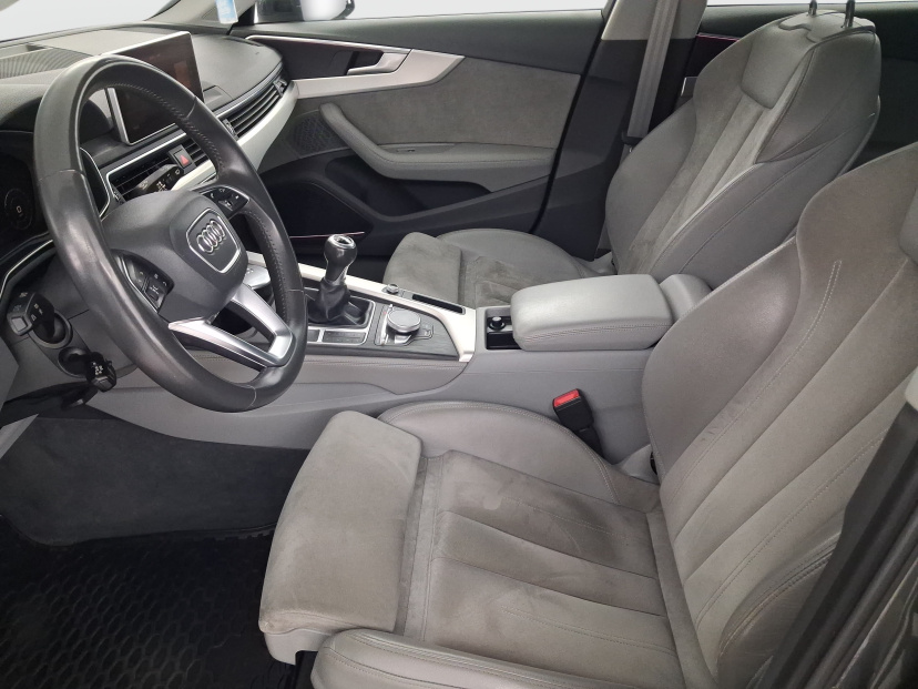 Audi A4, 2015