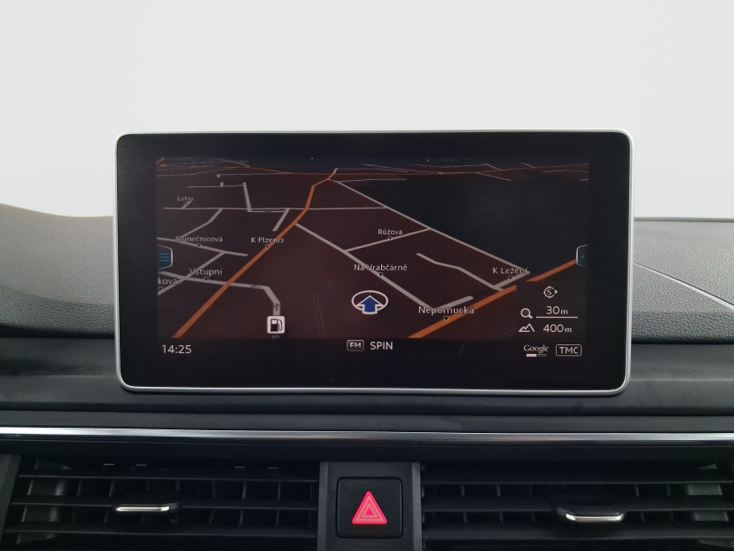 Audi A4, 2015