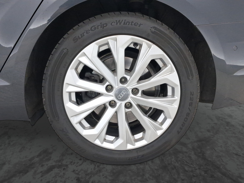 Audi A4, 2015