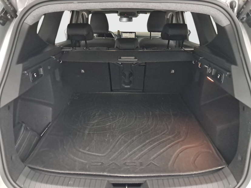 Dacia Bigster, 2025