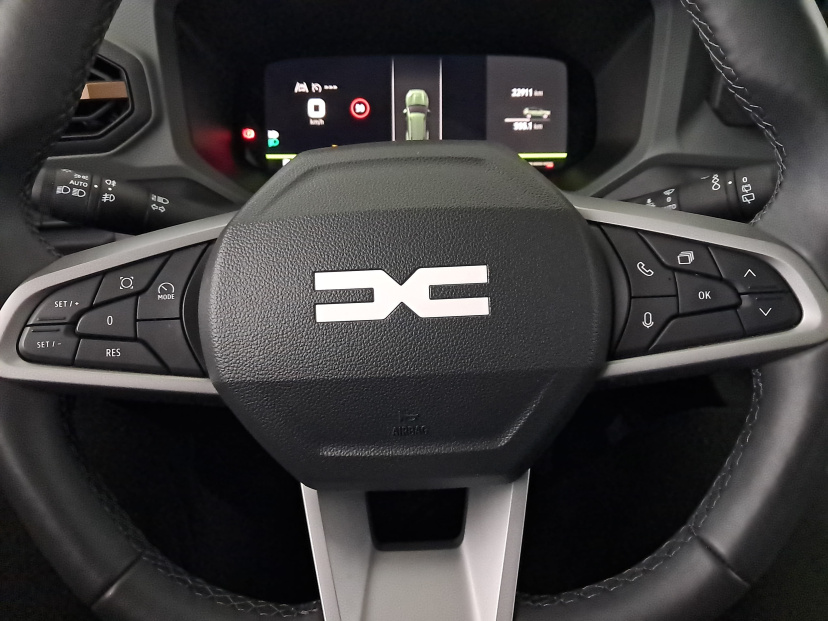 Dacia Bigster, 2025