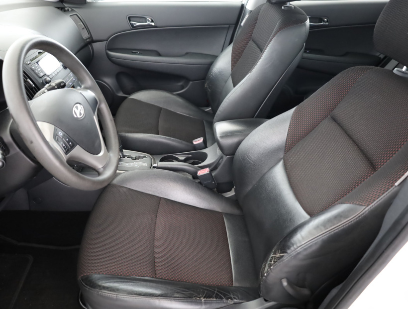 Hyundai i30, 2010