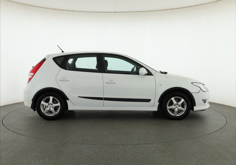 Hyundai i30, 2010