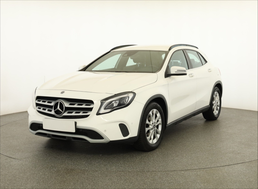 Mercedes-Benz GLA, 2018