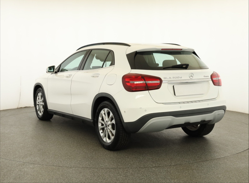 Mercedes-Benz GLA, 2018