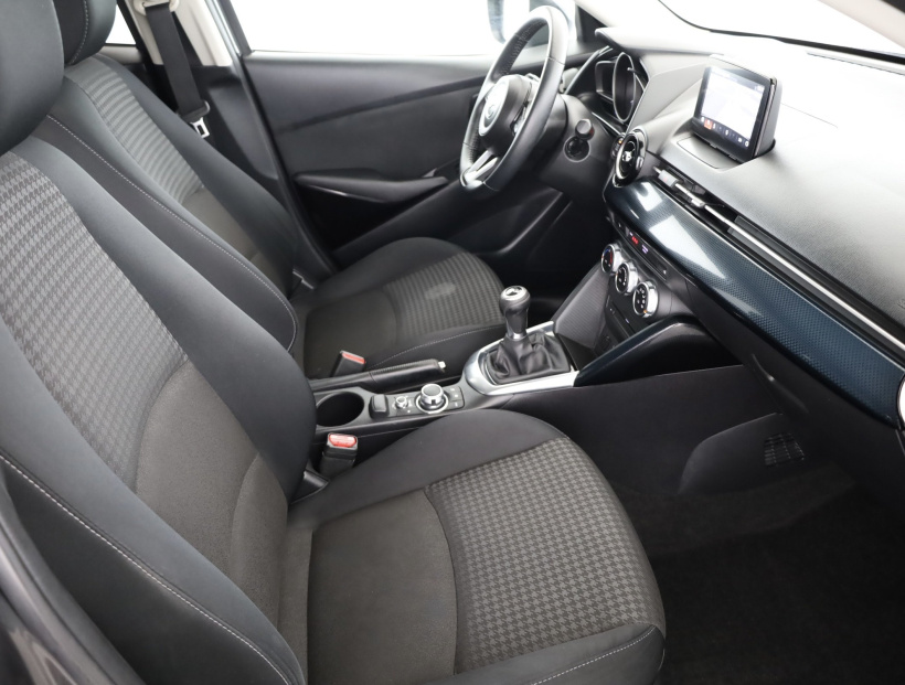 Mazda 2, 2017