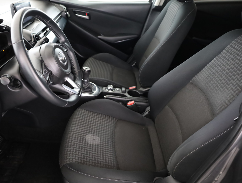 Mazda 2, 2017