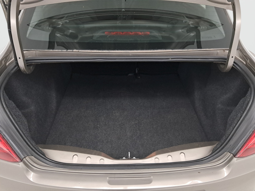 Peugeot 301, 2015