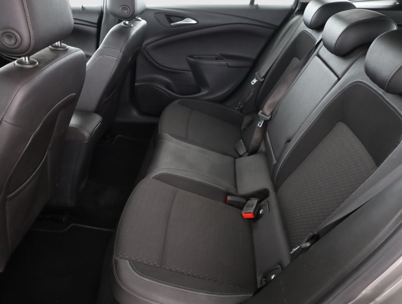 Opel Astra, 2017