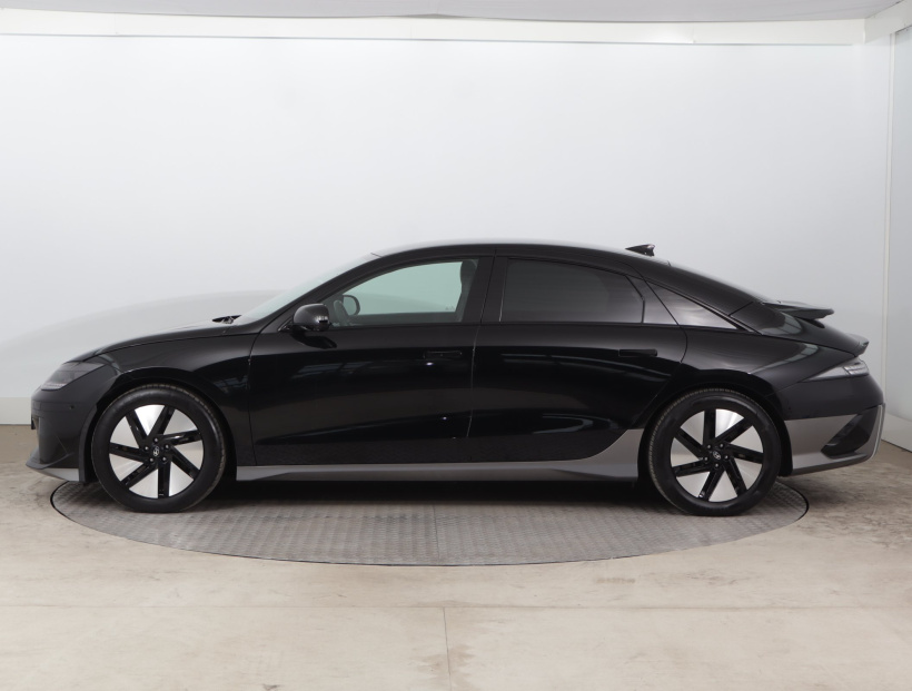 Hyundai Ioniq 6, 2023