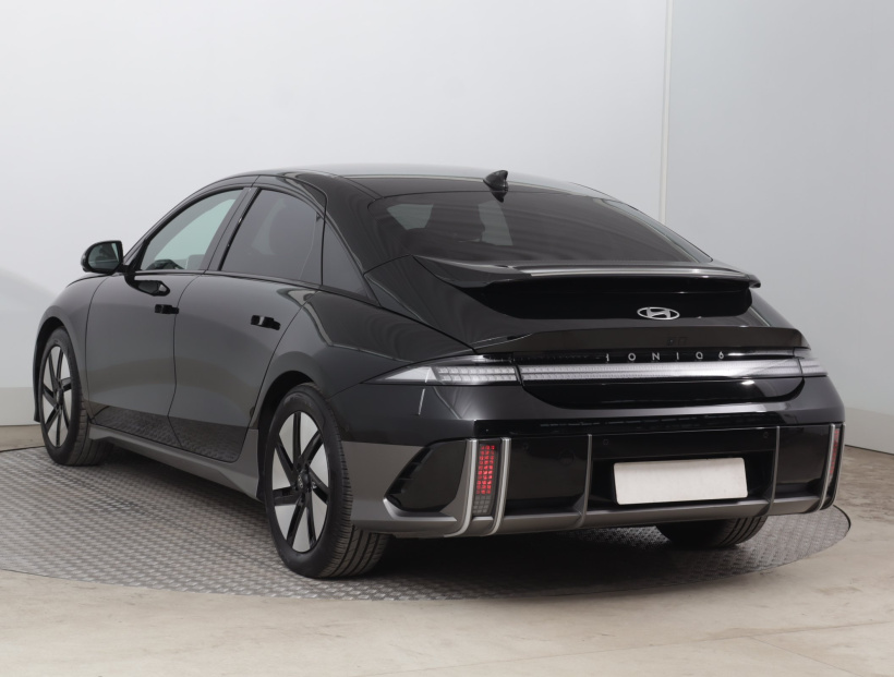 Hyundai Ioniq 6, 2023