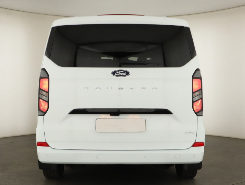 Ford Tourneo Custom, 2024