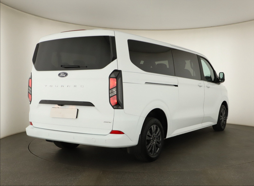 Ford Tourneo Custom, 2024