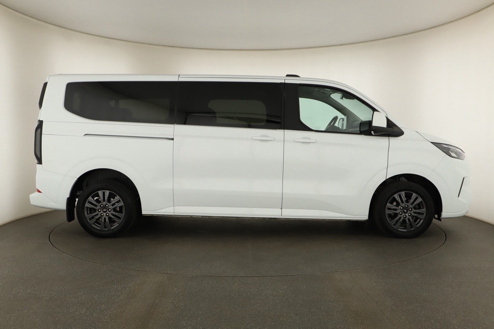 Ford Tourneo Custom - 2024