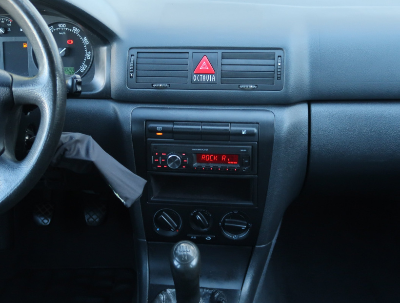 Škoda Octavia, 2001