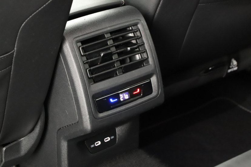 Volkswagen Golf, 2022