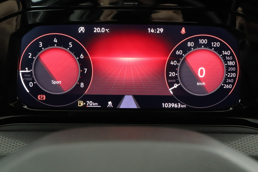 Volkswagen Golf, 2022