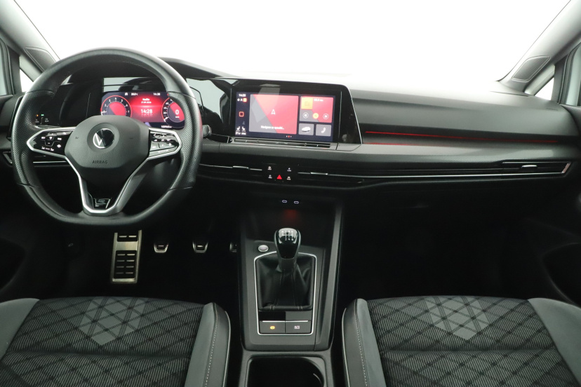 Volkswagen Golf, 2022