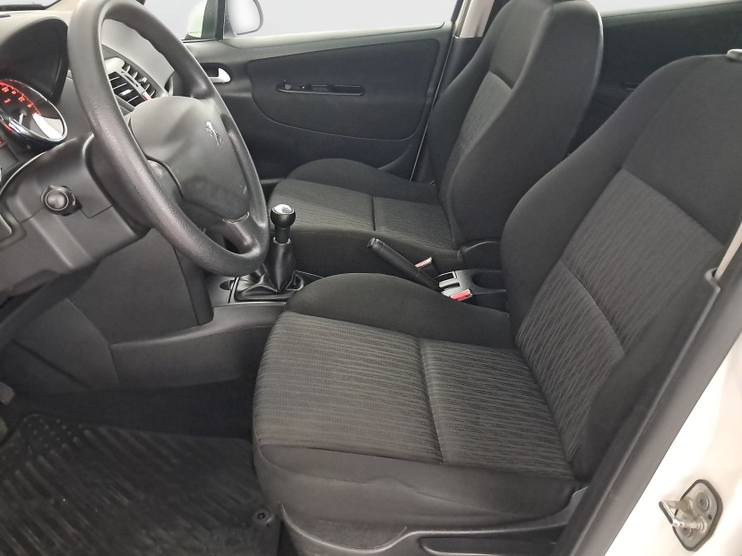 Peugeot 207, 2010