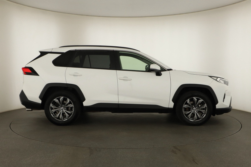 Toyota RAV 4, 2023