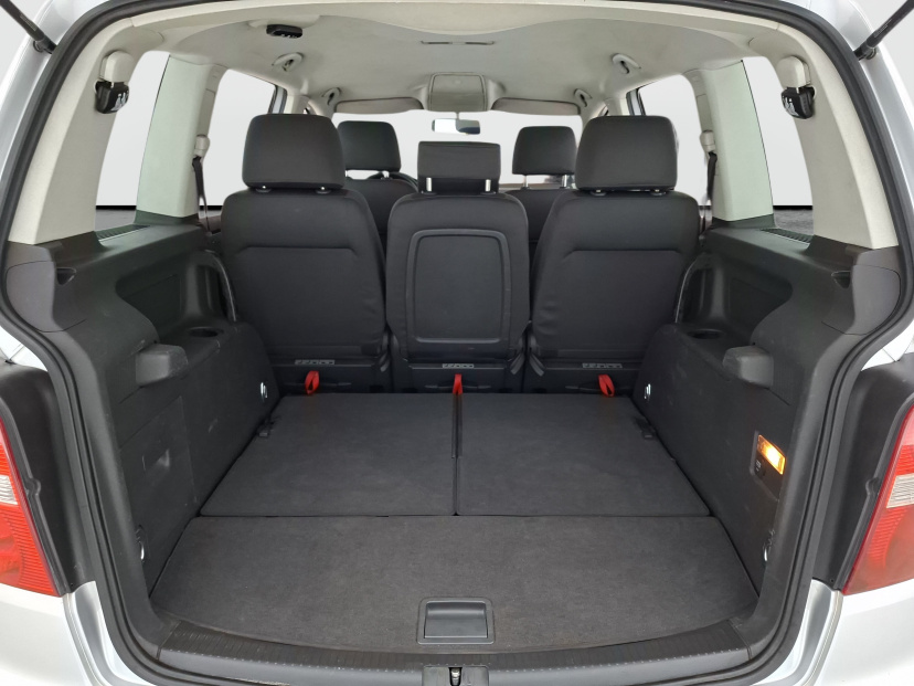 Volkswagen Touran, 2004