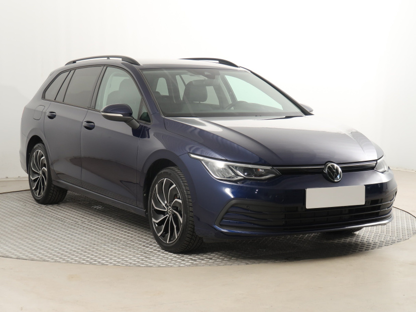Volkswagen Golf, 2024