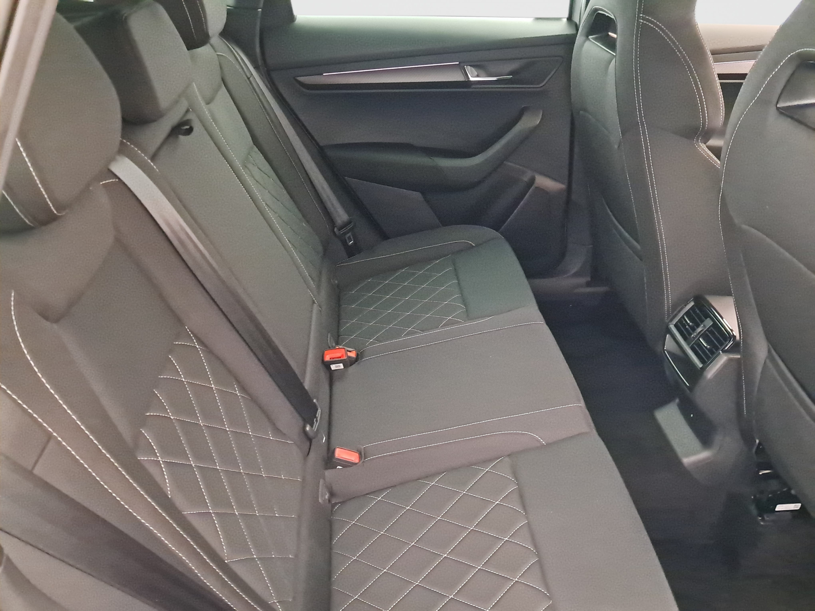 Škoda Karoq - 2023