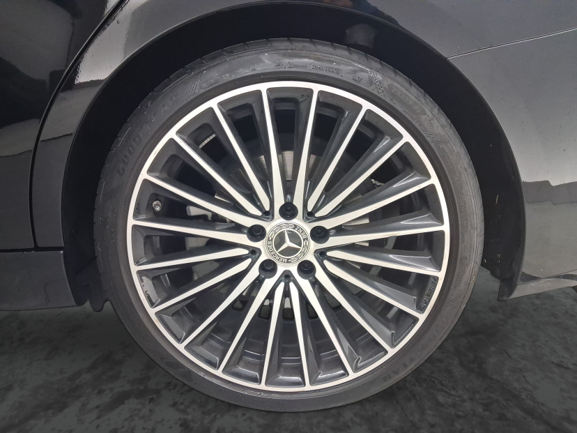 Mercedes-Benz C, 2023