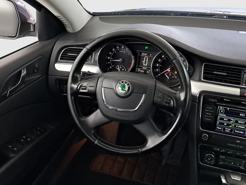 Škoda Superb, 2011