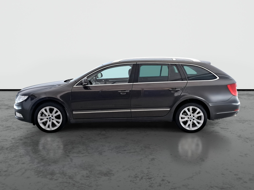 Škoda Superb, 2011