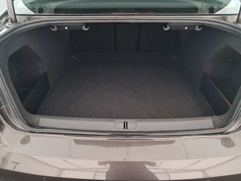 Volkswagen Passat, 2013