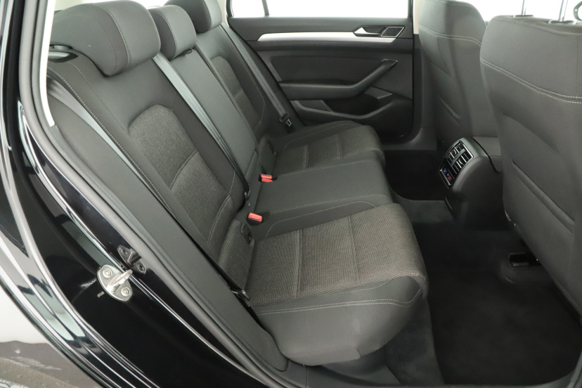 Volkswagen Passat, 2016