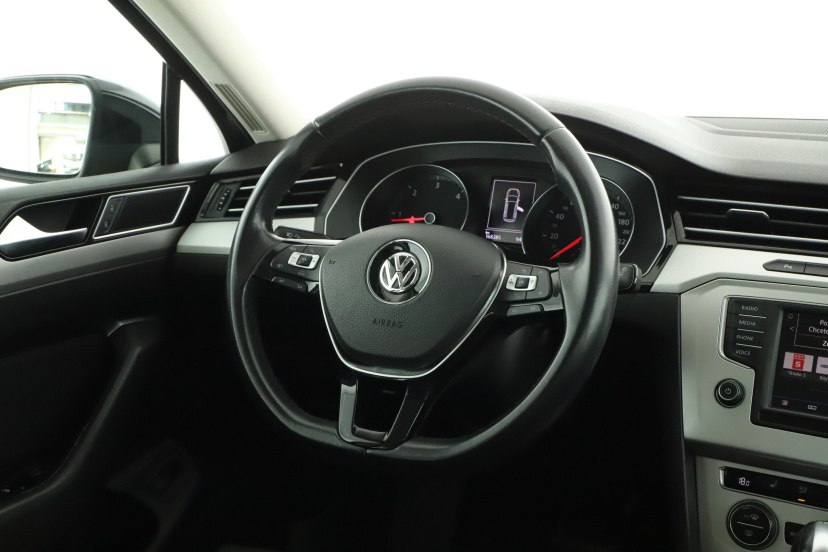 Volkswagen Passat, 2016