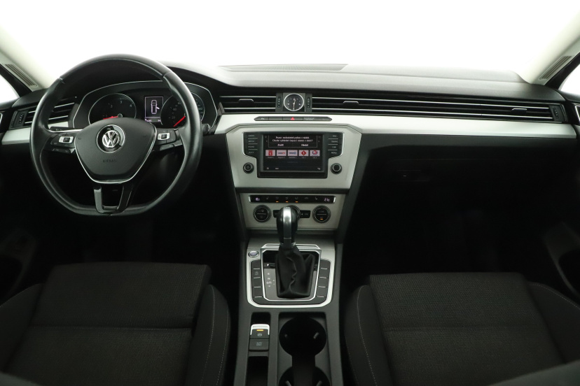 Volkswagen Passat, 2016