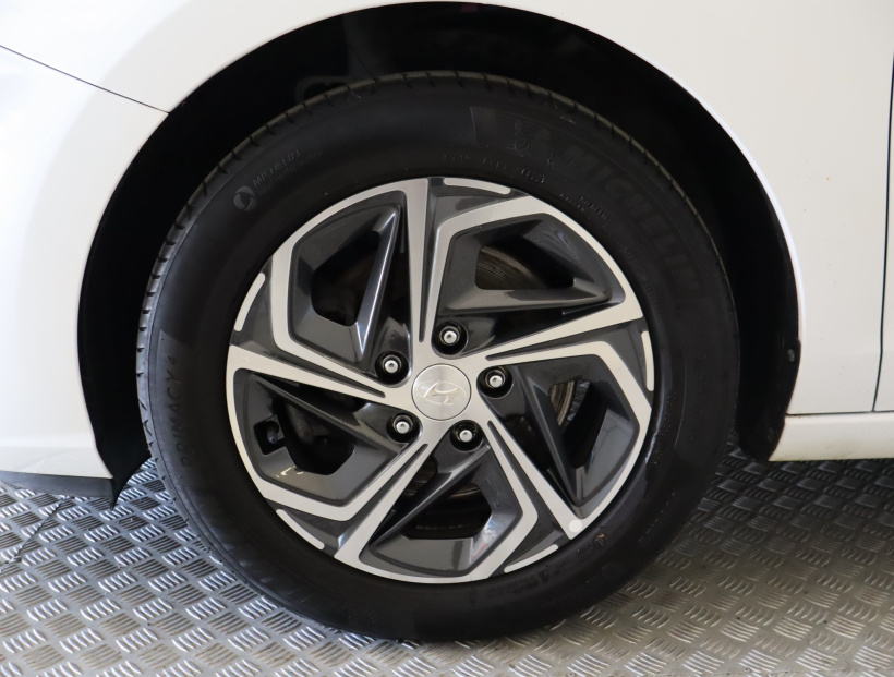 Hyundai i30, 2022
