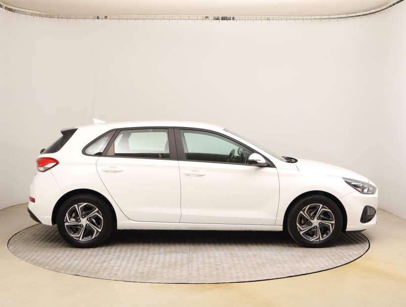 Hyundai i30, 2022