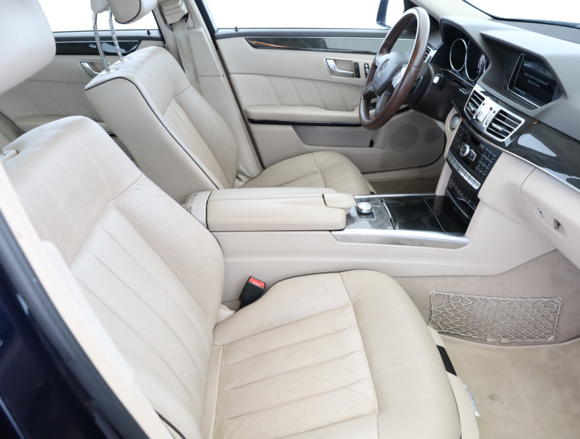 Mercedes-Benz E, 2013
