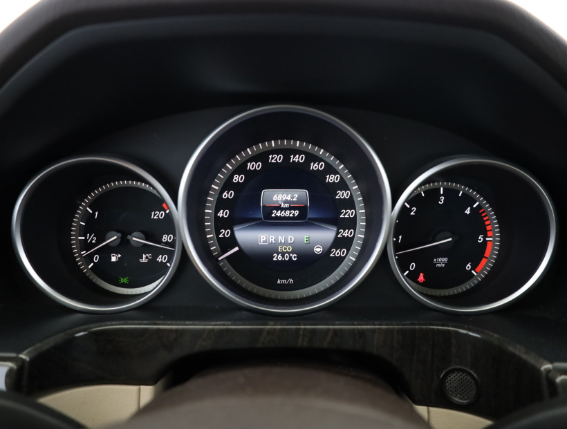 Mercedes-Benz E, 2013