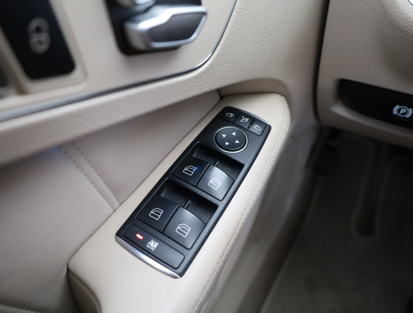 Mercedes-Benz E, 2013