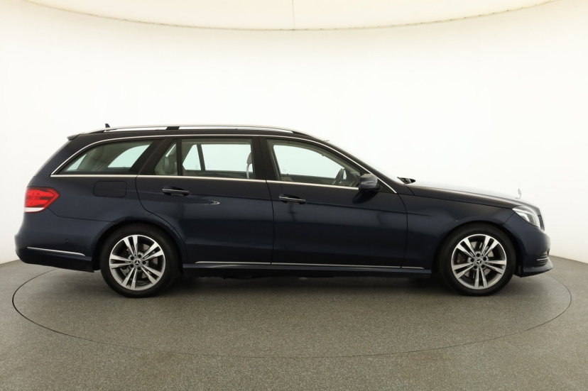 Mercedes-Benz E, 2013