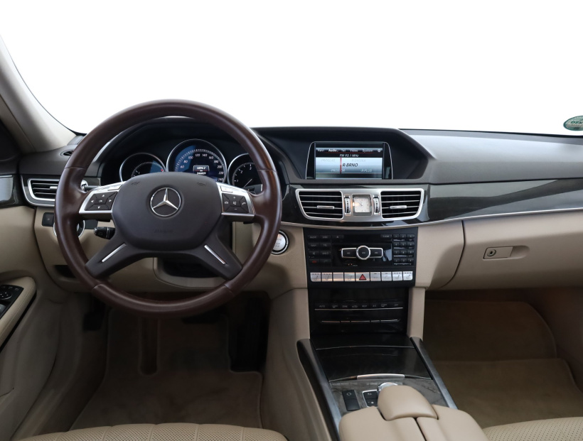 Mercedes-Benz E, 2013