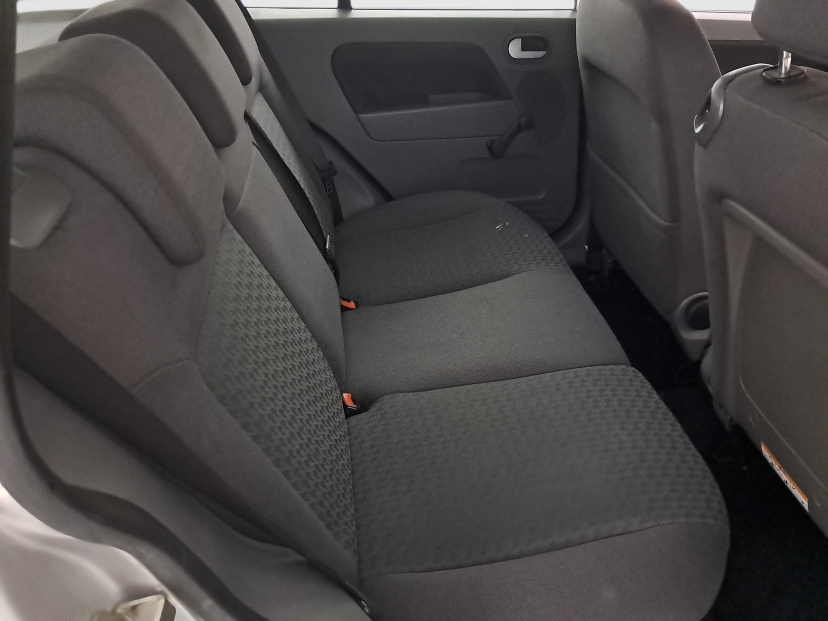 Ford Fusion, 2003