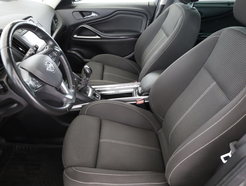 Opel Zafira, 2018