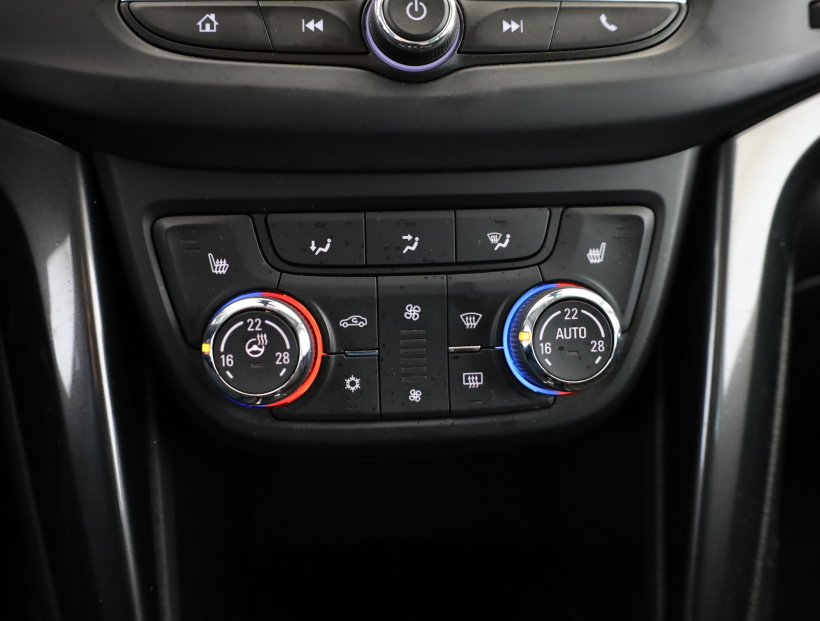 Opel Zafira, 2018