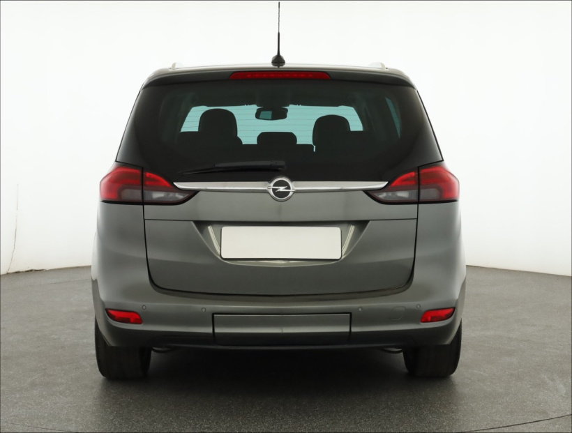 Opel Zafira, 2018