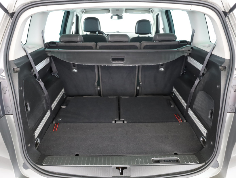 Opel Zafira, 2018