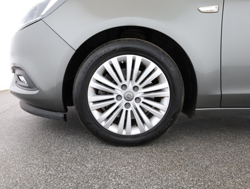 Opel Zafira, 2018