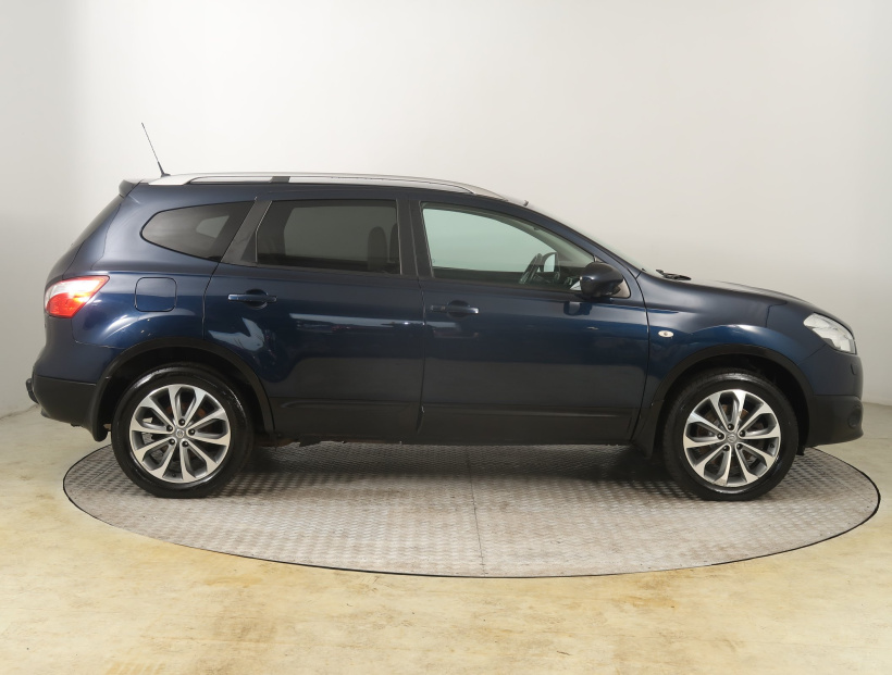 Nissan Qashqai+2, 2012