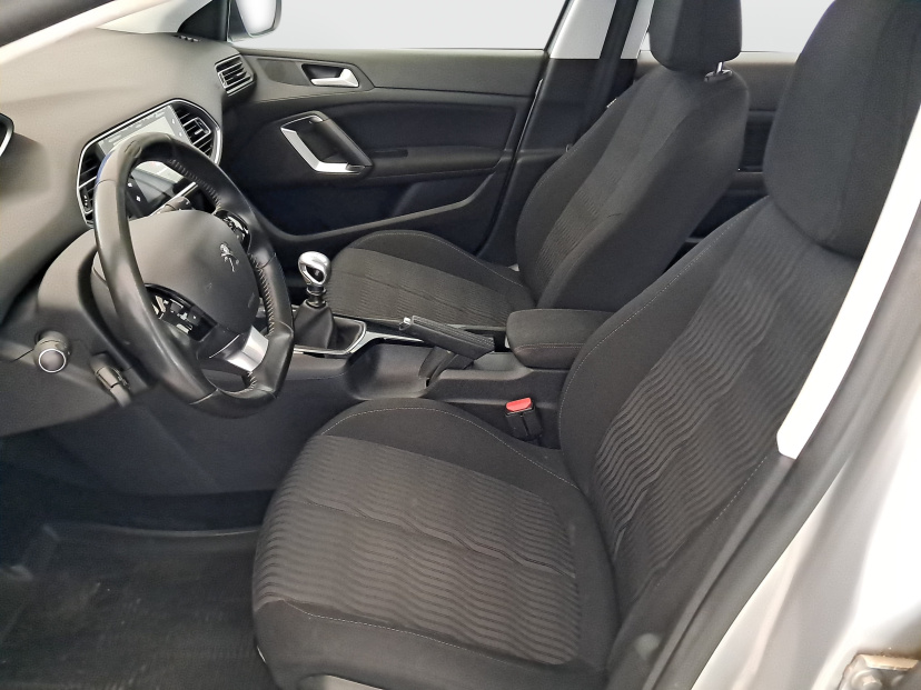 Peugeot 308, 2015